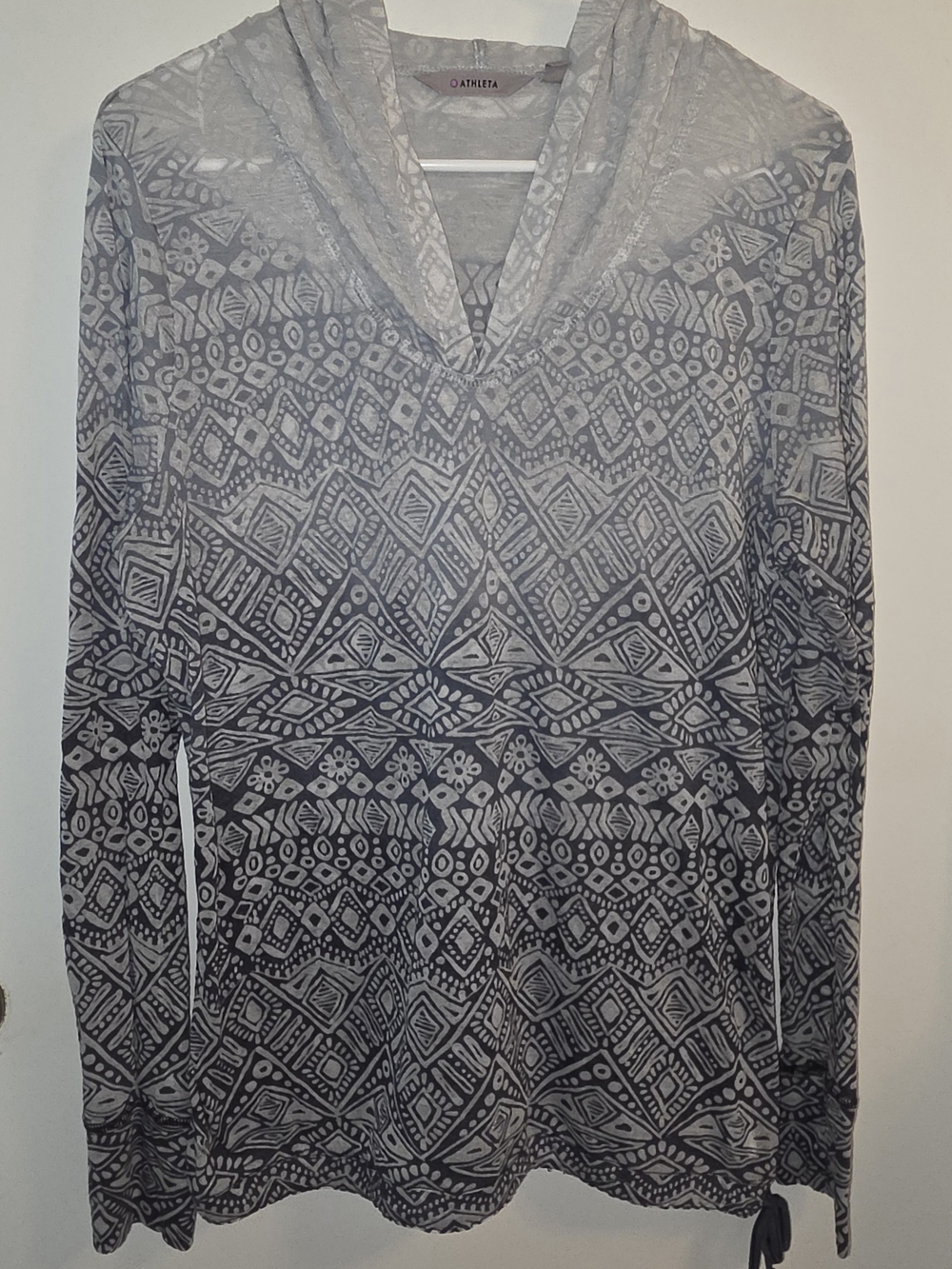 Athleta Gray Ombre Geometric Hooded Pullover